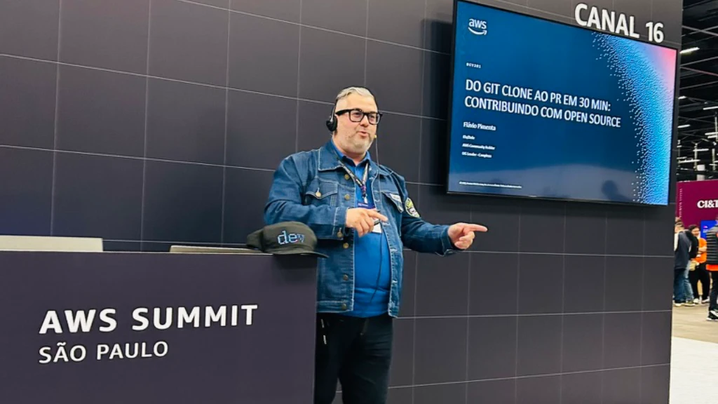 Flávio Pimenta no AWS Summit SP 2026