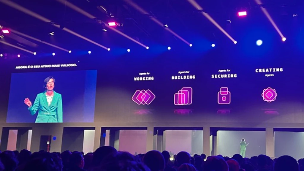Keynote com Laura Grit no AWS Summit SP 2026